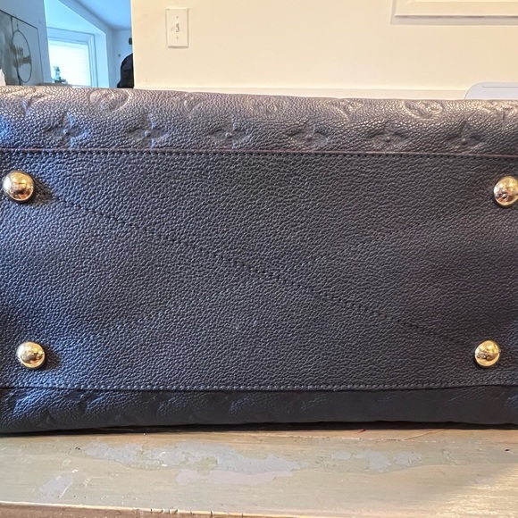 Louis Vuitton Navy Monogram Empreinte Montaigne MM - Picture 13 of 17